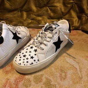 Brand new Vintage Havana star sneakers! So cute!
